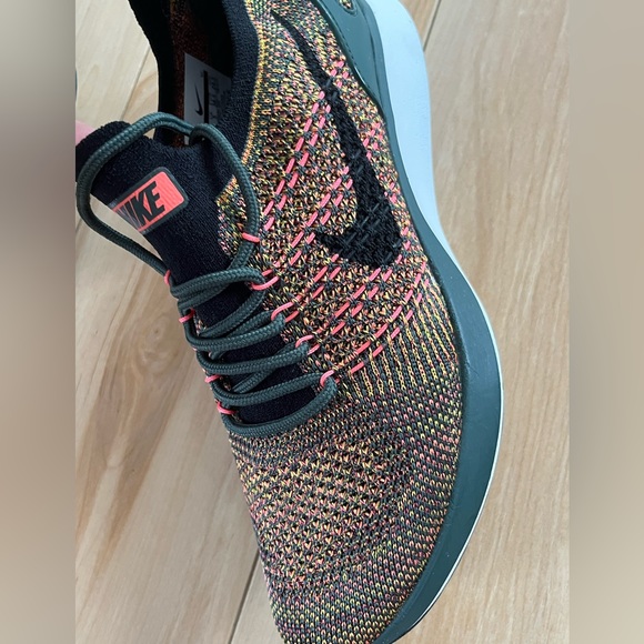 New Women's Air Zoom Mariah Flyknit Racer Casual Sneakers from Finish Line - Picture 3 of 12